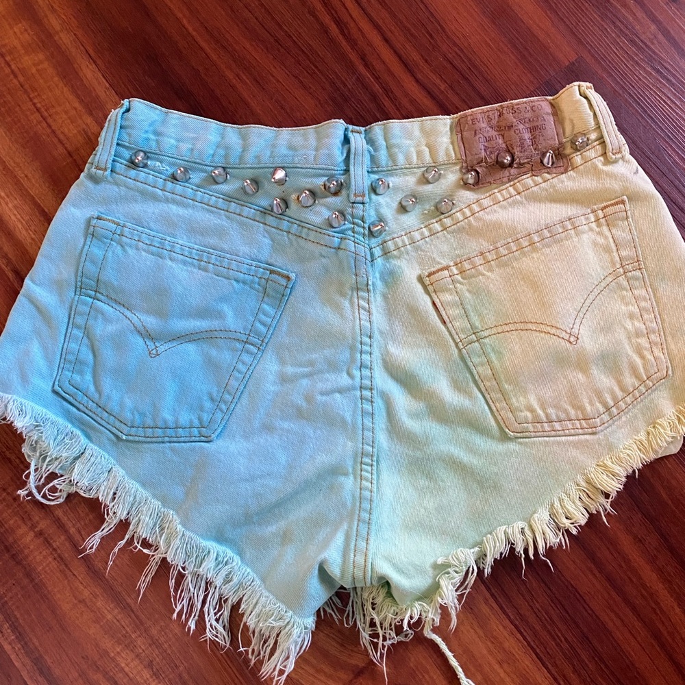 Levi’s x LF- tye dye shorts